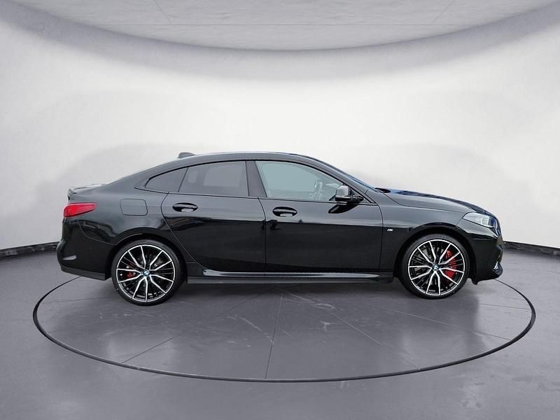 Gebraucht BMW 220 Performance 178 PS (130 kW) 2024 Schwarz Coupé