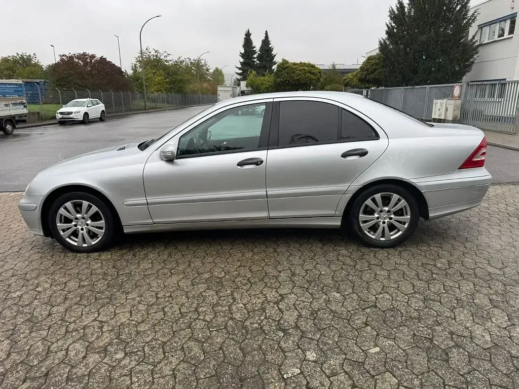 Gebraucht Mercedes C200 Classic 163 PS (119 kW) 2006 Grau Limousine
