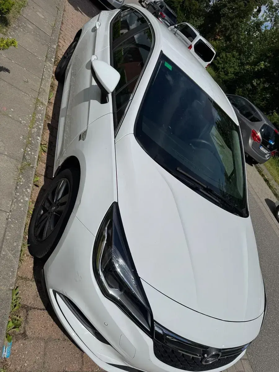 Gebraucht Opel Astra 125 PS (91 kW) 2019 Weiß Limousine