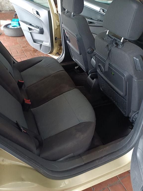 Usata Opel Astra 125 CV (91 kW) 2004 Oro Berlina