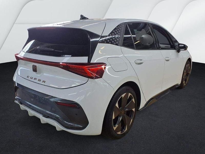 Second-hand Cupra Born 169 kW (231 CP) 2025 Alb Hatchback