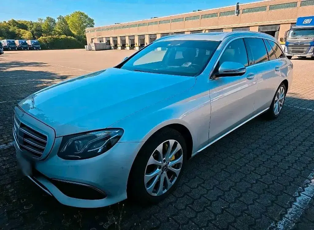 Gebraucht Mercedes E350 258 PS (189 kW) 2017 Silber Kombi