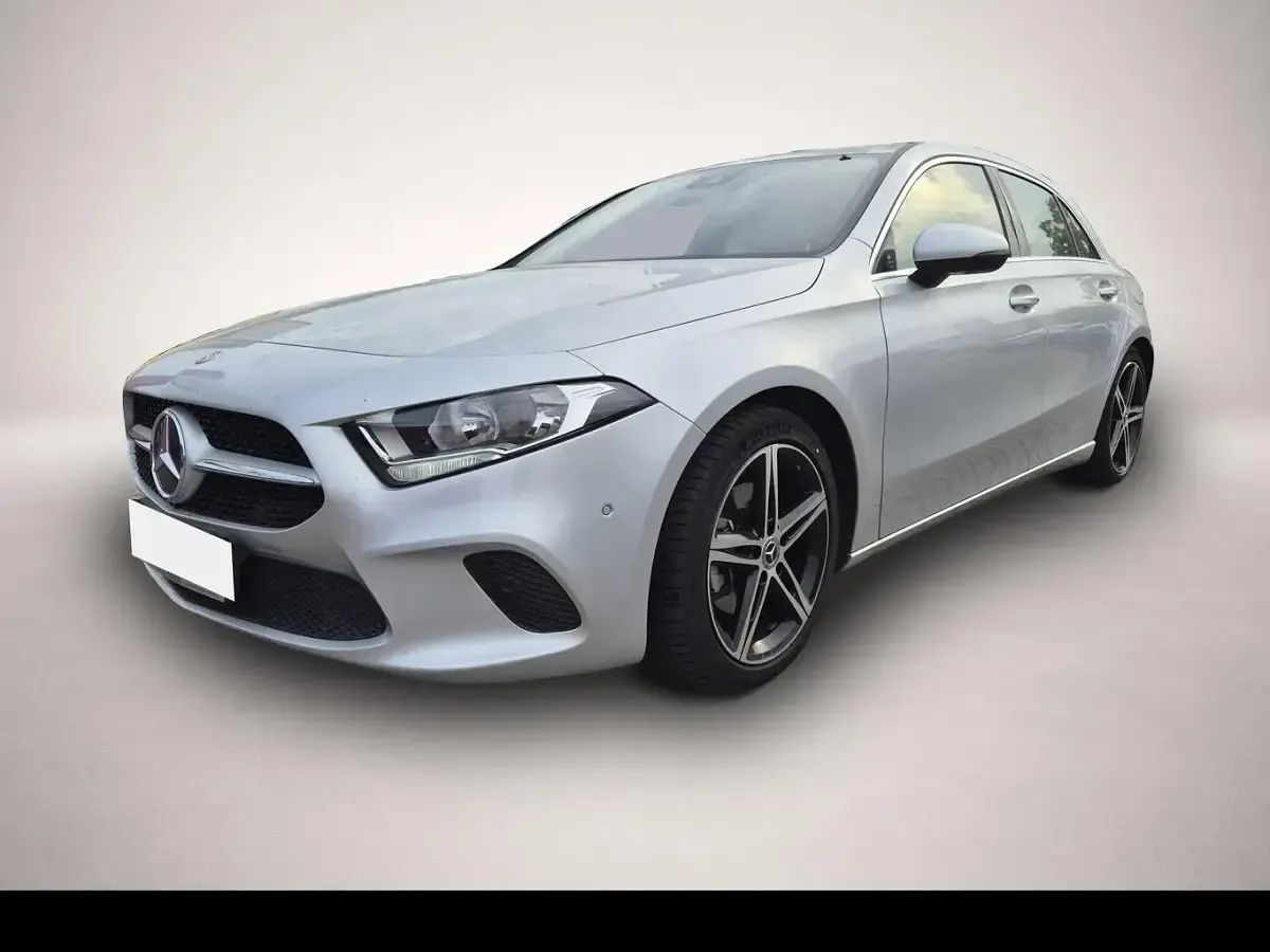 Gebraucht Mercedes A200 Progressive 163 PS (119 kW) 2018 Manufacturer Limousine