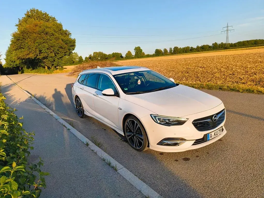 Gebraucht Opel Insignia Exklusiv 260 PS (191 kW) 2018 Weiß Limousine