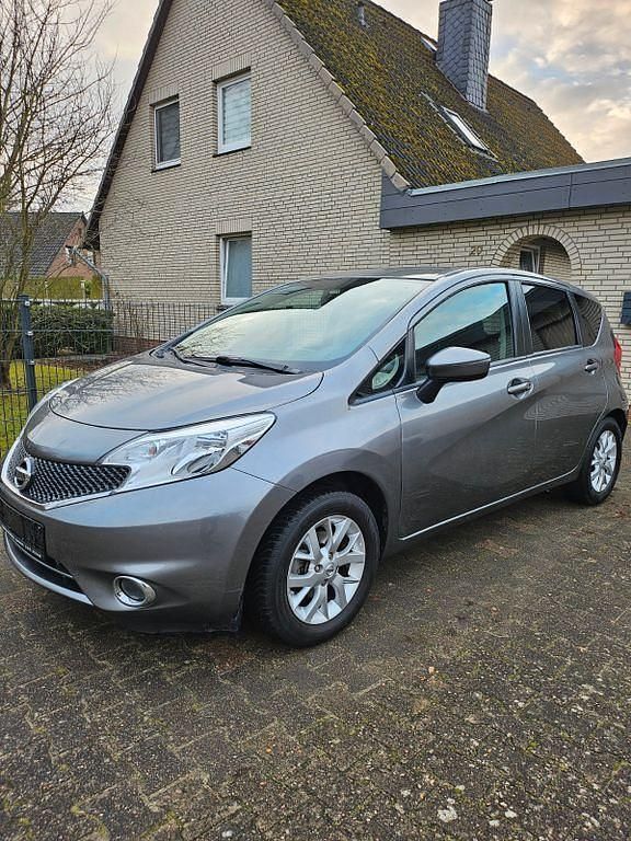 Grau Gebraucht 2016 Nissan Note Tekna Limousine | 5.999 € (Guter Preis) - Bild 1/4