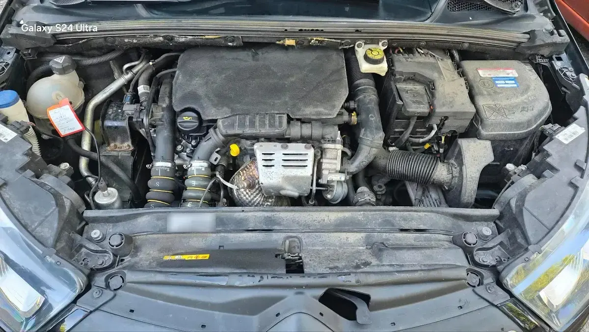 Gebraucht Citroën C4 131 PS (96 kW) 2015 Schwarz Kleinwagen