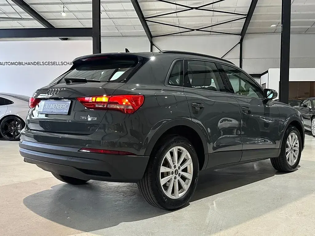 Second-hand Audi Q3 S-Line 150 CP (110 kW) 2023 Gri SUV