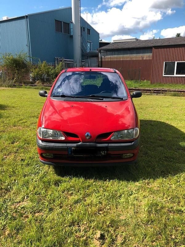 Rot Gebraucht 1999 Renault Mégane Van / Kleinbus | 600 € (Superpreis) - Bild 1/4