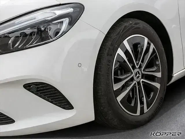Gebraucht Mercedes B220 Advanced 204 PS (150 kW) 2025 Polarweiss Kleinwagen