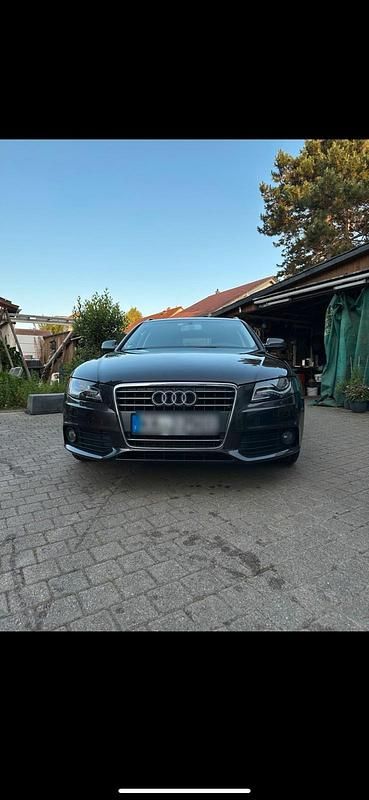 Grau Gebraucht 2011 Audi A4 Attraction Kombi | 9.800 € (Fairer Preis) - Bild 1/4