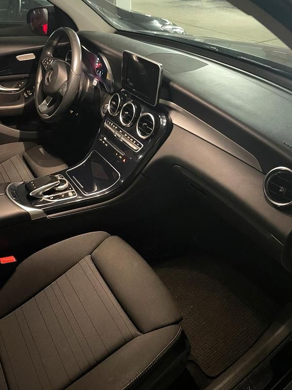 Gebraucht Mercedes GLC350 258 PS (189 kW) 2018 Schwarz SUV