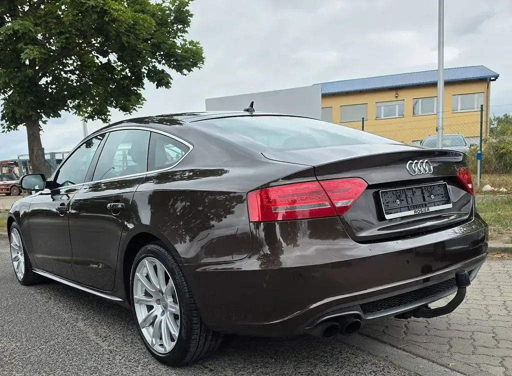 Gebraucht Audi A5 Sportback Sport 160 PS (117 kW) 2011 Braun Kleinwagen