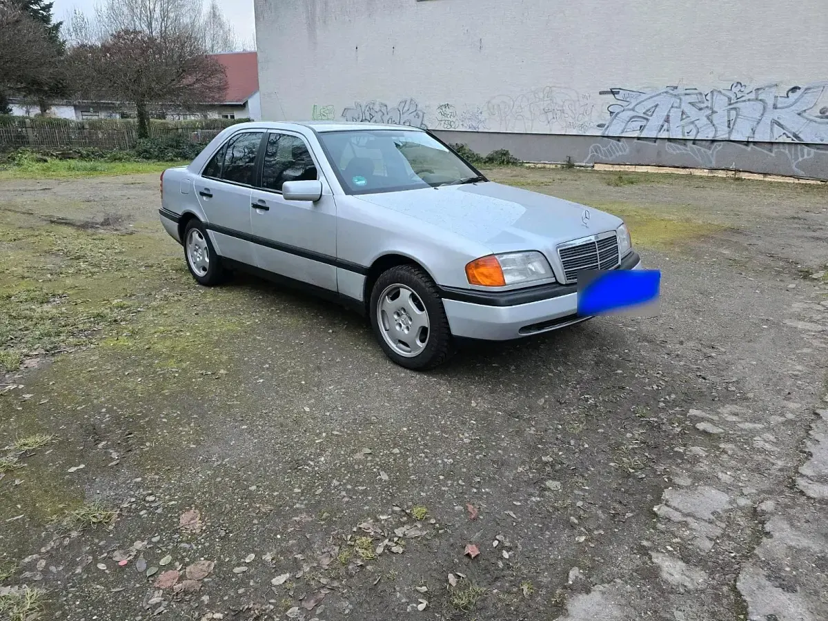 Brugt Mercedes C200 75 HK (55 kW) 1994 Sølv Sedan