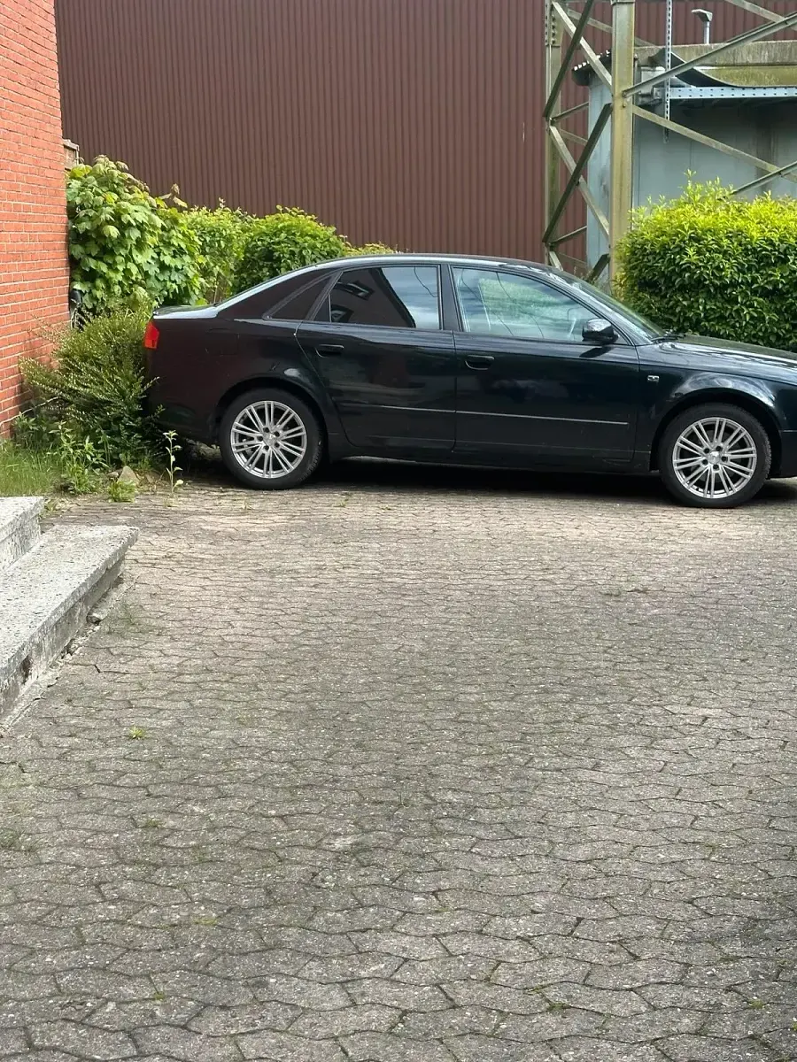 Gebraucht Audi A4 125 PS (91 kW) 2005 Schwarz Limousine