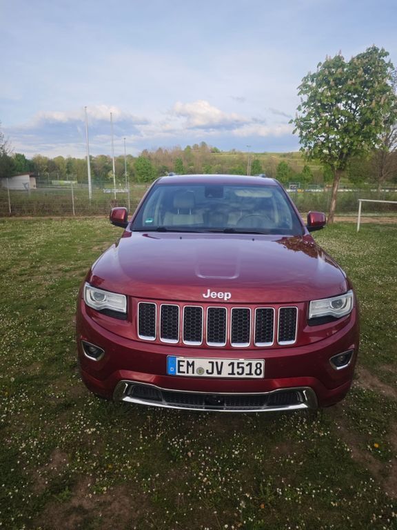 Rot Gebraucht 2015 Jeep Grand Cherokee Overland SUV | 22.500 € (Etwas zu teuer) - Bild 1/4