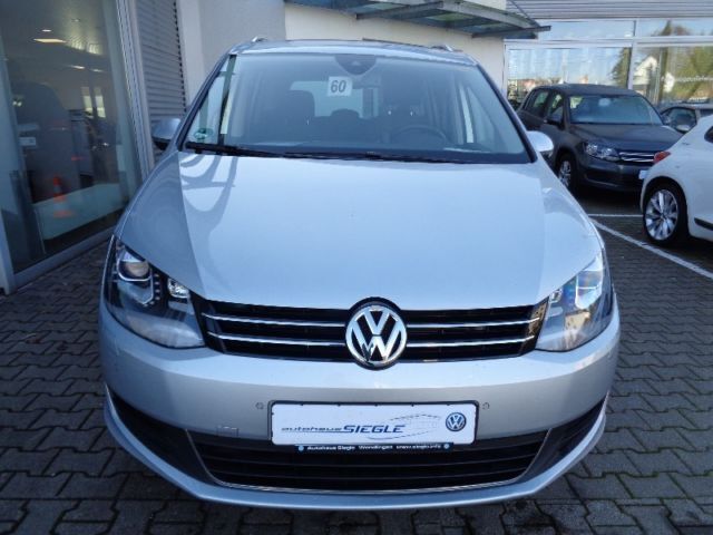 Gebraucht VW Sharan Life 140 PS (102 kW) 2013 Silber metallic Van / Kleinbus