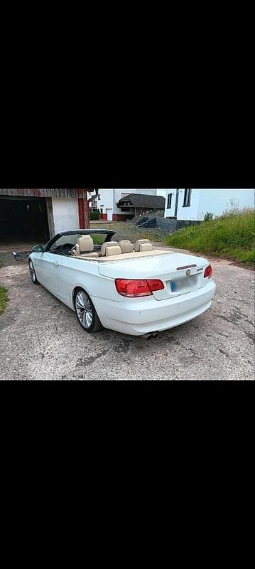 Gebraucht BMW 330 Cabriolet 272 PS (200 kW) 2007 Weiß Cabrio
