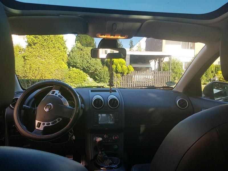 Schwarz Gebraucht 2013 Nissan Qashqai SUV | 8.250 € (Fairer Preis) - Bild 1/4