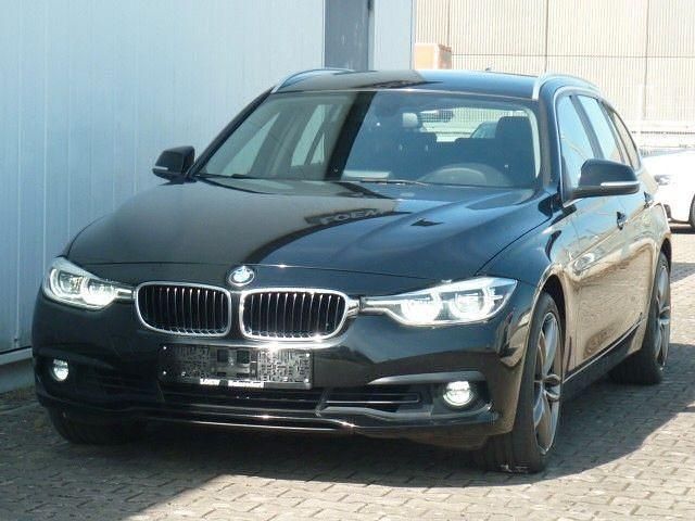 Gebraucht BMW 320 Advantage 184 PS (135 kW) 2018 Schwarz ii Kombi