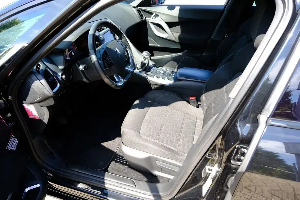 Gebraucht Citroën DS5 Business Class 120 PS (88 kW) 2015 Schwarz Kleinwagen