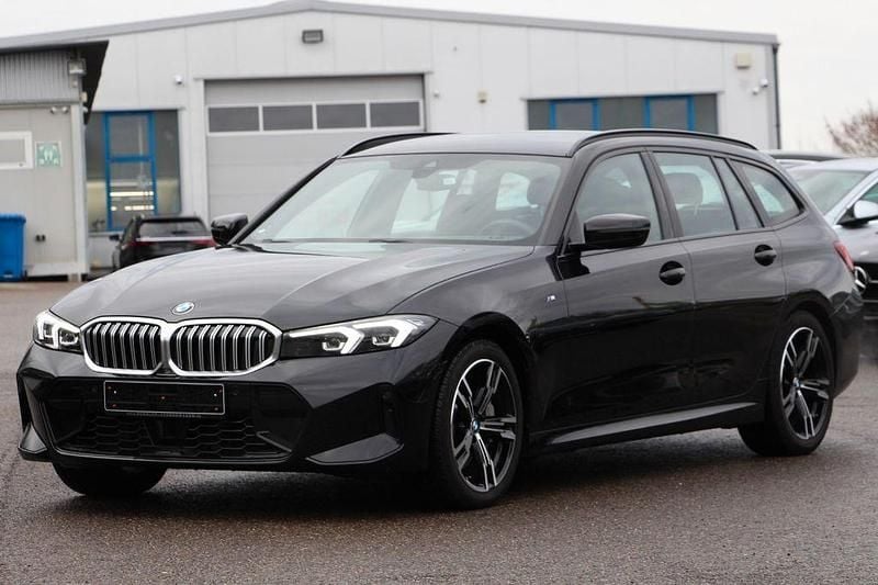 Gebraucht BMW 330 M Sport 245 PS (180 kW) 2024 Schwarz Kombi