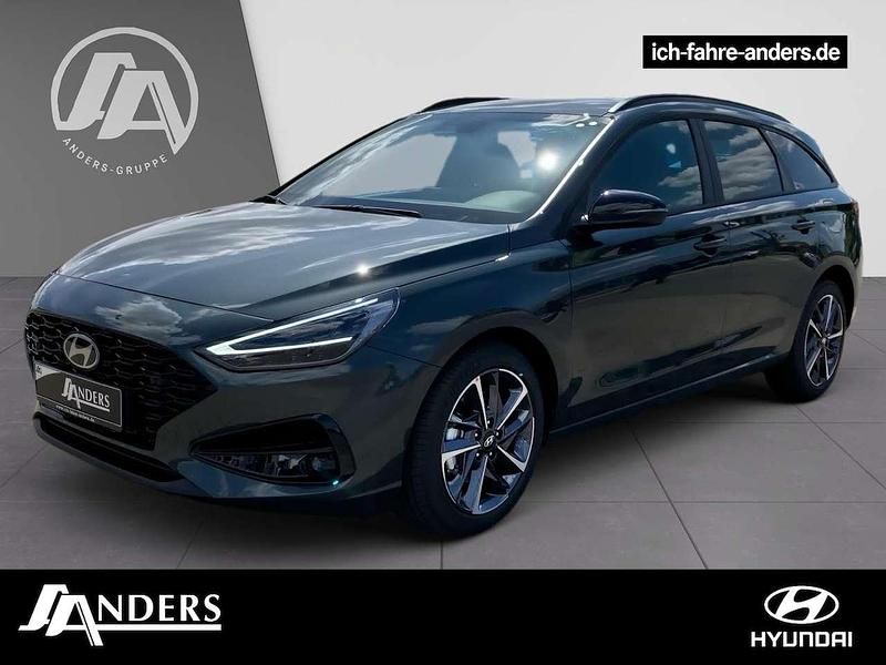 Cypress green Neu 2025 Hyundai i30 Advantage Kombi | 26.490 € (Etwas zu teuer) - Bild 1/3