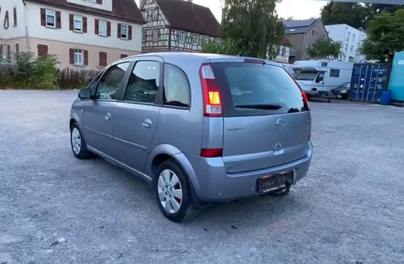 Gebraucht Opel Meriva 101 PS (74 kW) 2004 Silber Van / Kleinbus
