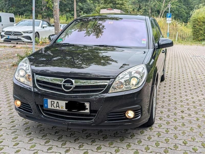 Schwarz Gebraucht 2006 Opel Signum Kombi | 1.999 € - Bild 1/4