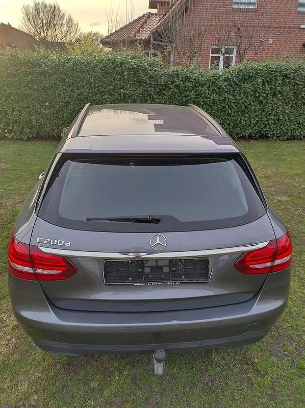 Gebraucht Mercedes C200 136 PS (100 kW) 2018 Grau Kombi