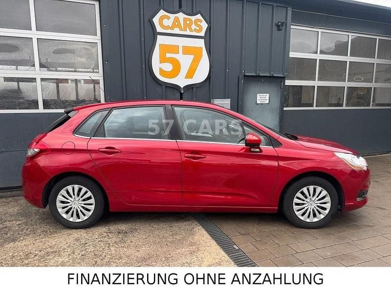 Gebraucht Citroën C4 SELECTION 95 PS (69 kW) 2013 Rot Limousine