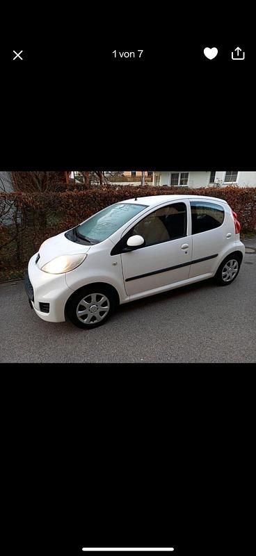 Gebraucht Peugeot 107 68 PS (50 kW) 2010 Weiß Kleinwagen