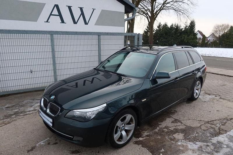 Gebraucht BMW 525 197 PS (144 kW) 2009 Grün Kombi