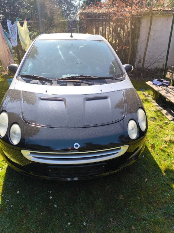 Schwarz Gebraucht 2006 Smart ForFour Passion Limousine | 750 € (Superpreis) - Bild 1/4