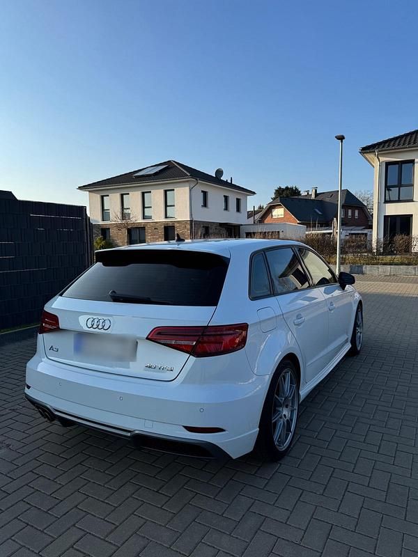 Gebraucht Audi A3 S-Line 190 PS (139 kW) 2019 Weiß Limousine