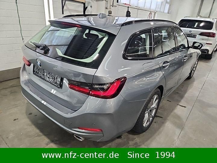 Gebraucht BMW 318 Shadowline 150 PS (110 kW) 2023 Grau Kombi