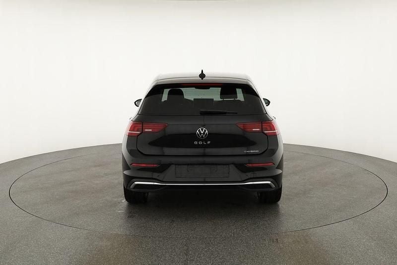 Neu VW Golf VIII Style 204 PS (150 kW) 2025 Grenadillschwarz metallic