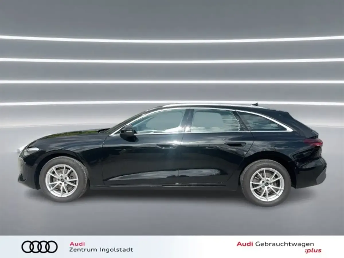 Gebraucht Audi A5 Design 150 PS (110 kW) 2025 Mythosschwarz metallic Kombi