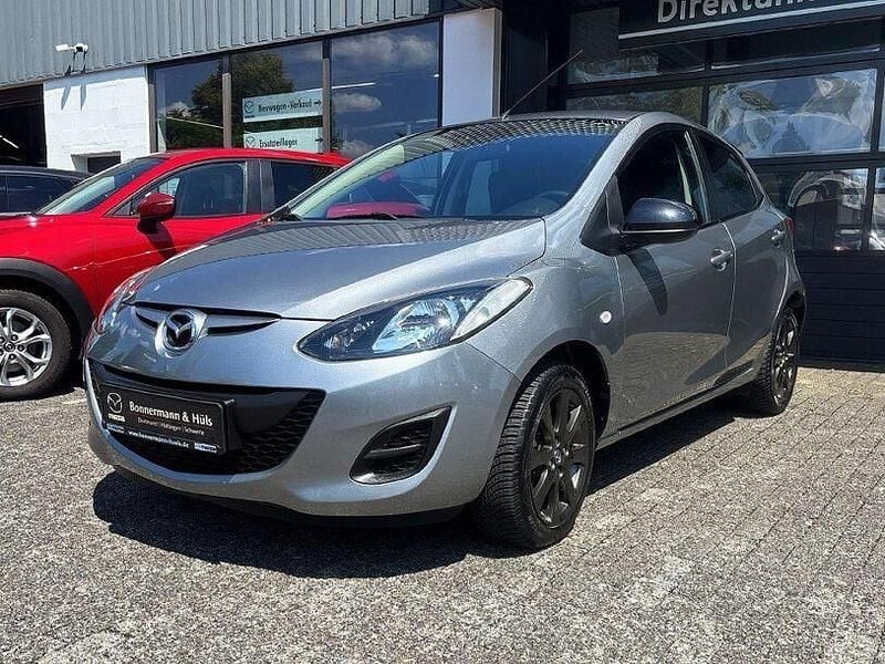 Silber Gebraucht 2014 Mazda 2 | 7.890 € - Bild 1/4
