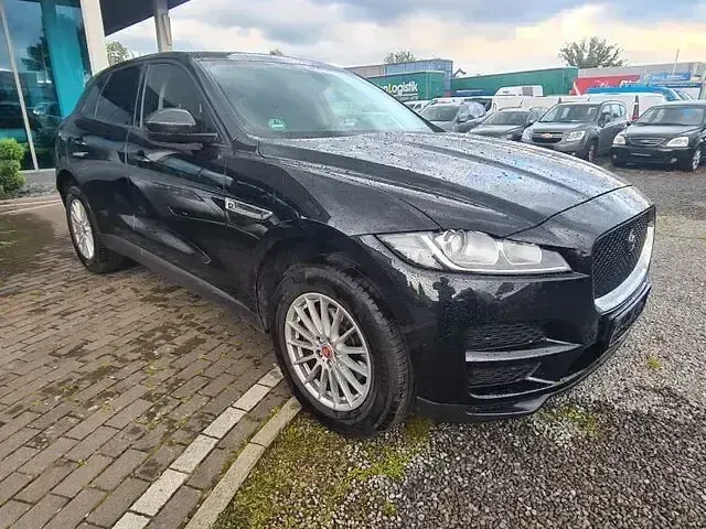 Gebraucht Jaguar F-Pace Pure 180 PS (132 kW) 2016 Schwarz SUV