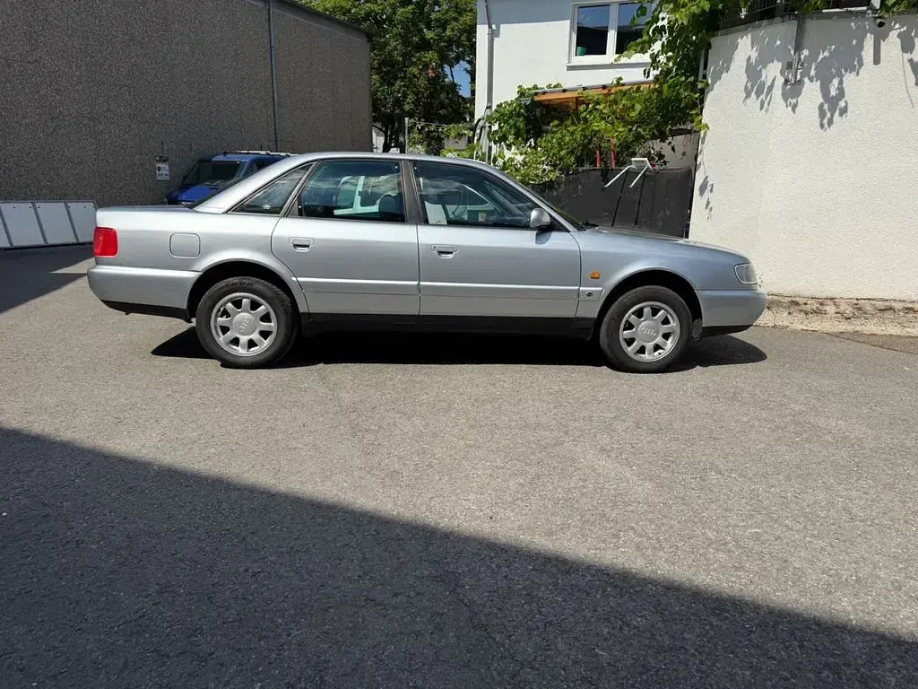 Gebraucht Audi A6 116 PS (85 kW) 1996 Silber Limousine