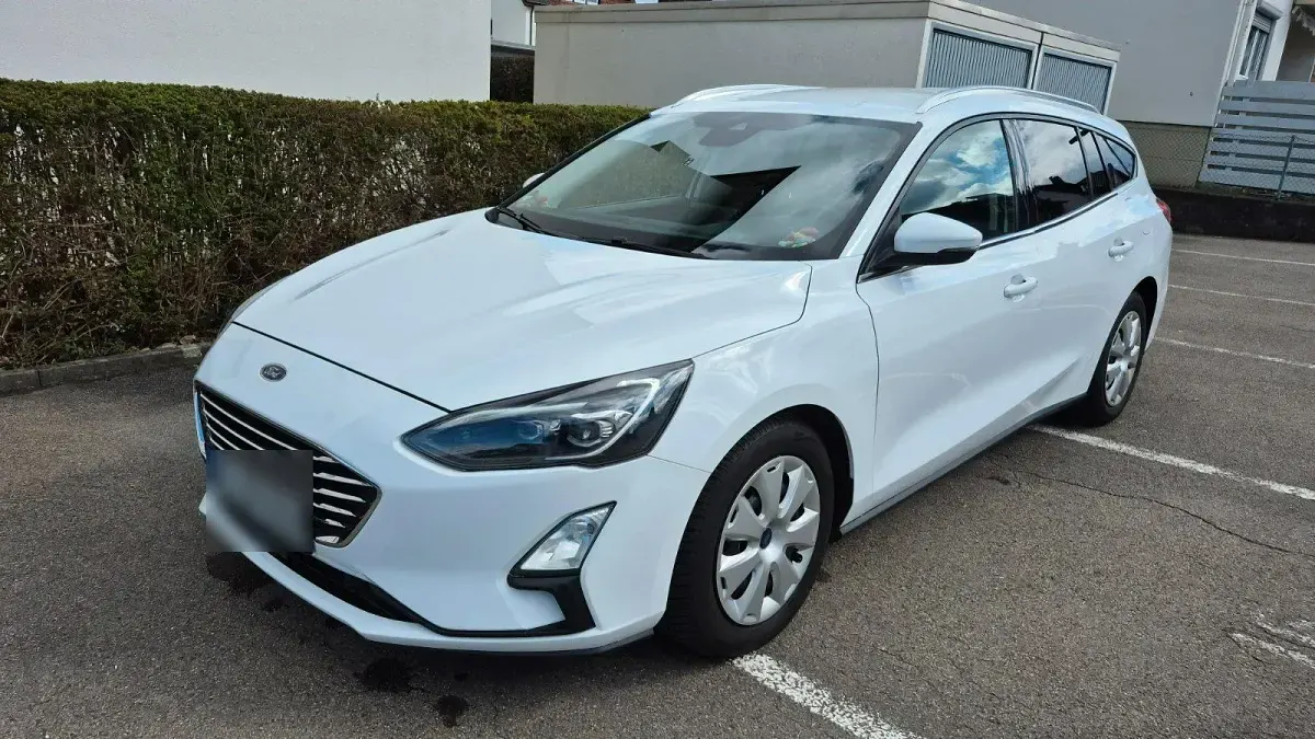 Gebraucht Ford Focus 120 PS (88 kW) 2020 Weiß Kombi