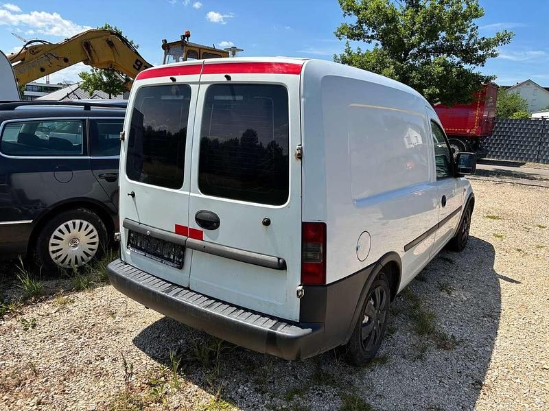 Gebraucht Opel Combo 90 PS (66 kW) 2008 Weiß Van / Kleinbus