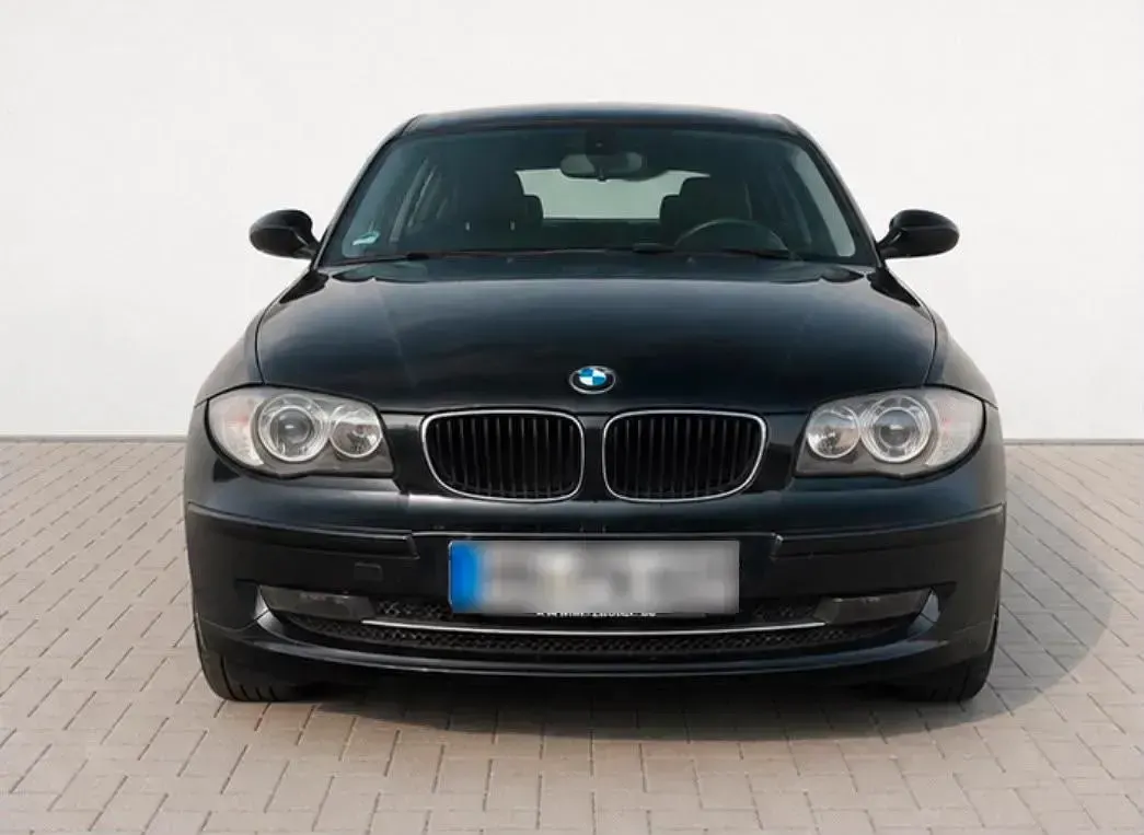 Gebraucht BMW 116 122 PS (89 kW) 2009 Schwarz Kleinwagen