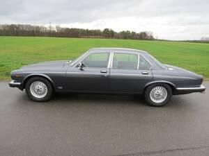 Gebraucht Daimler Double Six Serie 1 286 PS (210 kW) 1992 Silber Limousine