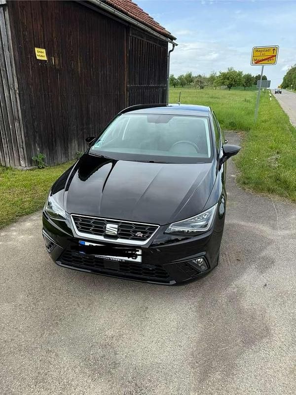 Schwarz Gebraucht 2019 Seat Ibiza FR Limousine | 15.000 € (Fairer Preis) - Bild 1/4