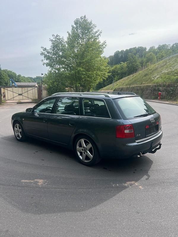 Gebraucht Audi A6 163 PS (119 kW) 2004 Grau Kombi
