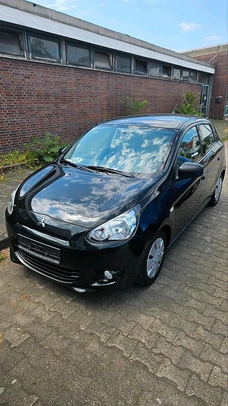 Schwarz Gebraucht 2015 Mitsubishi Space Star Kleinwagen | 3.990 € (Fairer Preis) - Bild 1/4
