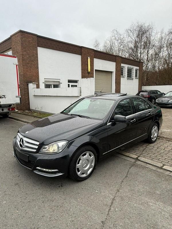 Gebraucht Mercedes C180 156 PS (114 kW) 2013 Schwarz Limousine