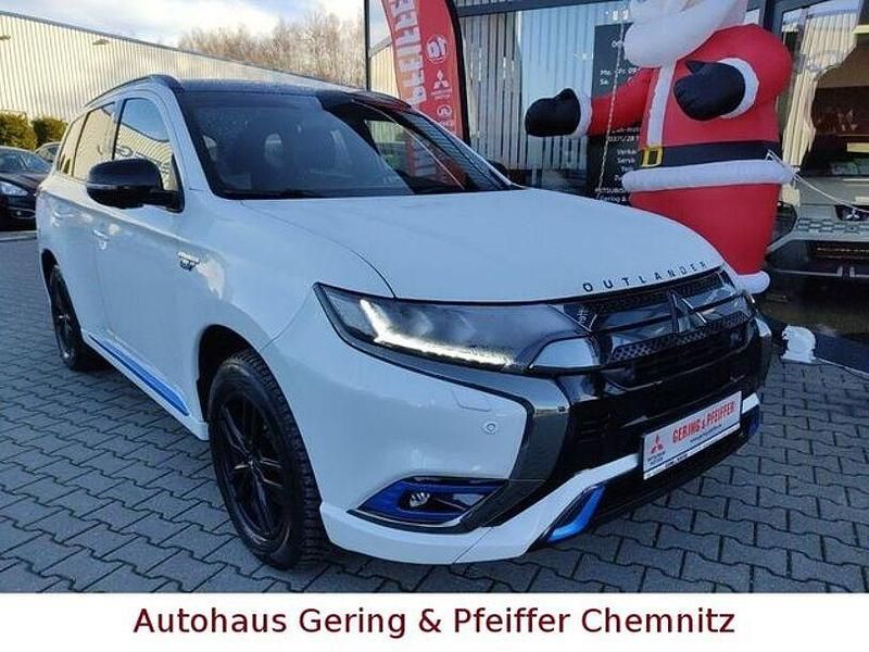 Gebraucht Mitsubishi Outlander P-HEV Plus 224 PS (164 kW) 2020 Weiß SUV