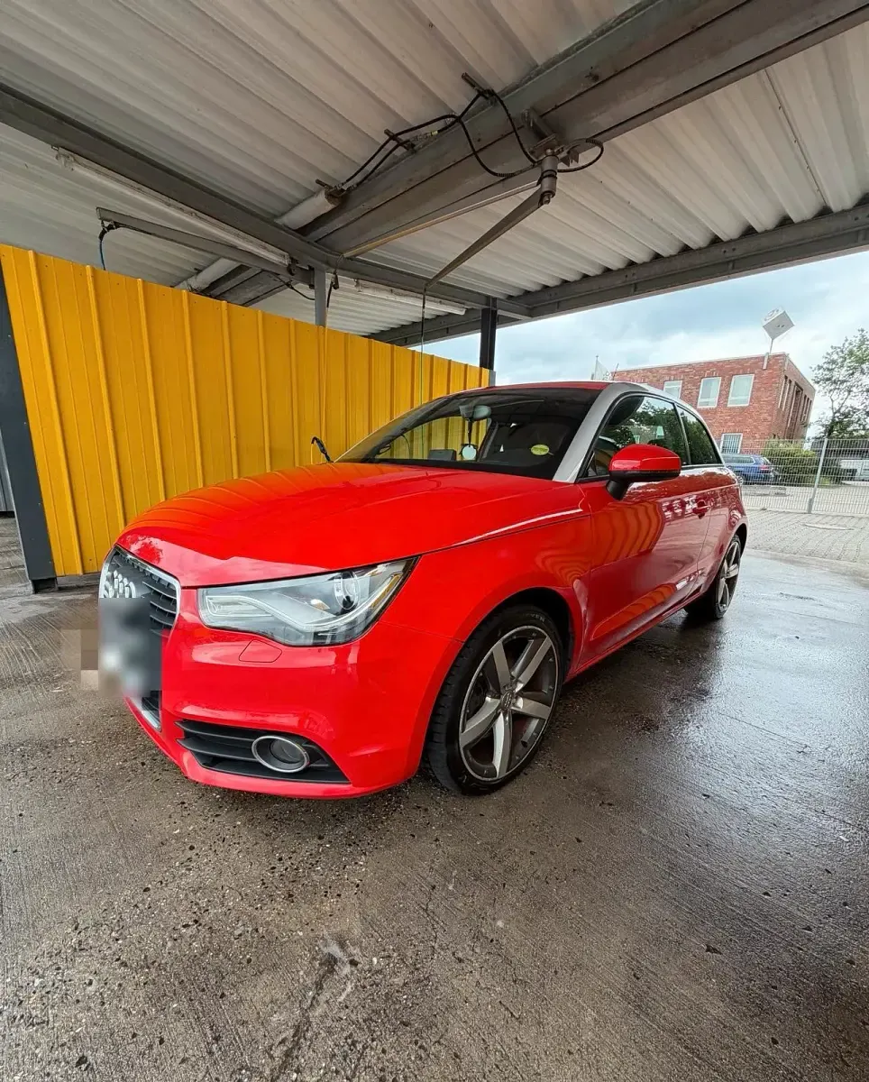 Gebraucht Audi A1 122 PS (89 kW) 2010 Rot Kleinwagen
